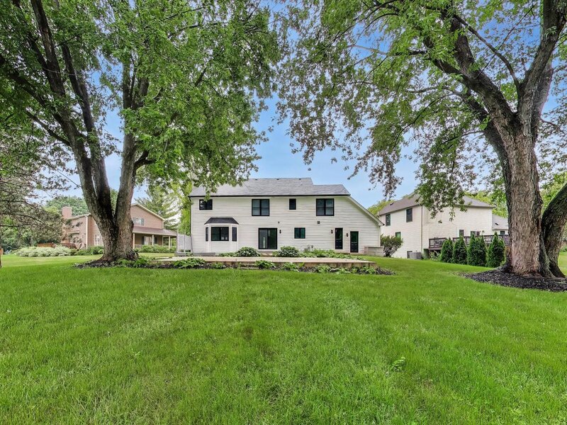 251 Perth Road Cary IL 60013