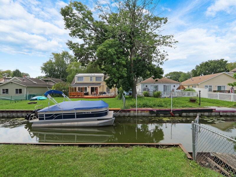 28 Lakeside Lane Fox Lake IL 60020