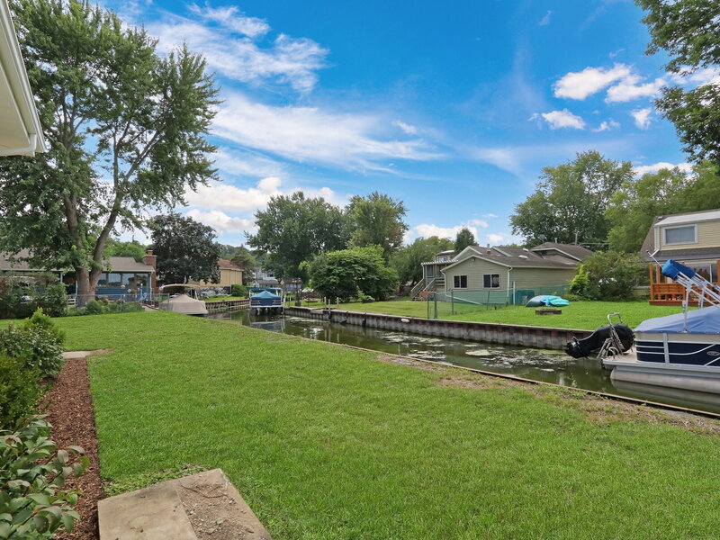 28 Lakeside Lane Fox Lake IL 60020