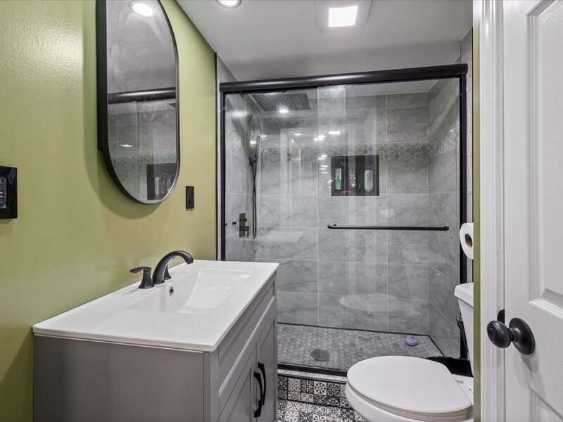 7259 N Odell Avenue Chicago IL 60631