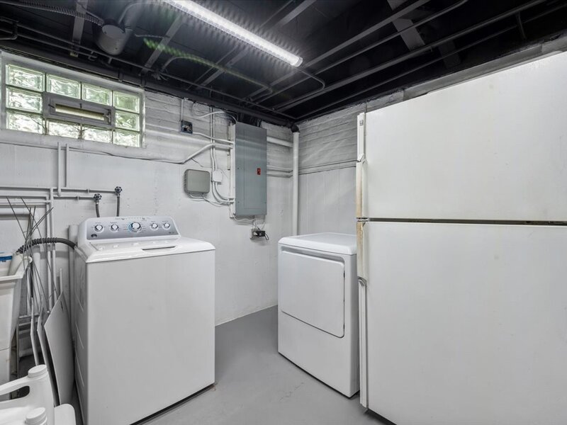 7259 N Odell Avenue Chicago IL 60631