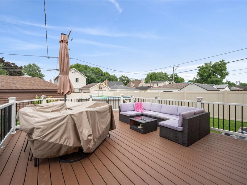 7259 N Odell Avenue Chicago IL 60631