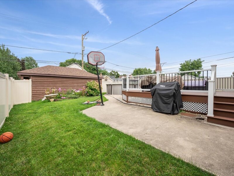 7259 N Odell Avenue Chicago IL 60631