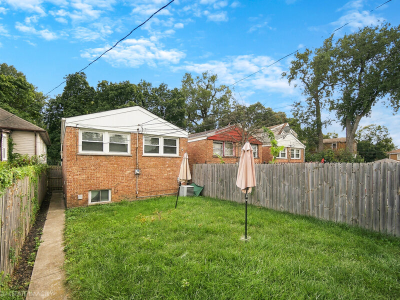 1238 W 112th Place Chicago IL 60643
