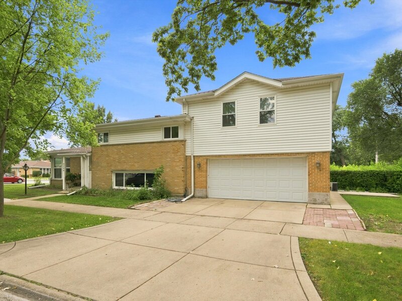 9206 Kostner Avenue Skokie IL 60076