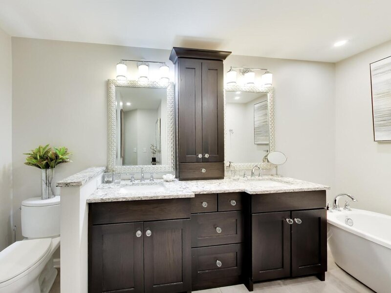 825 Fountain View Drive Deerfield IL 60015