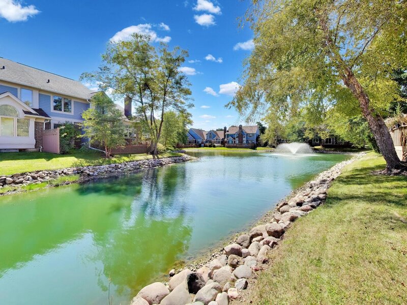 825 Fountain View Drive Deerfield IL 60015