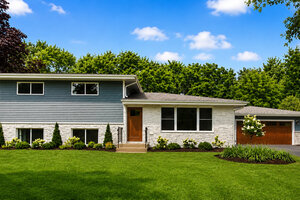 Photo of 2257 Shannondale Drive Green Oaks IL 60048