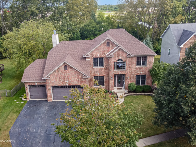 404 Heatherwood Drive Oswego IL 60543