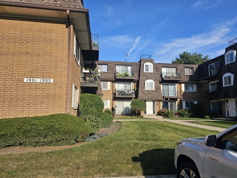 1903 Golf Road Mount Prospect IL 60056