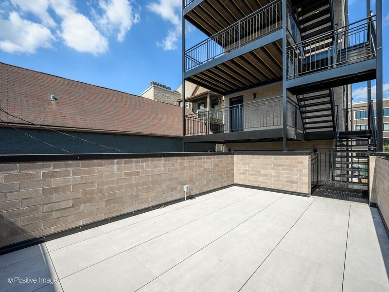 1951 W Dickens Avenue Chicago IL 60614