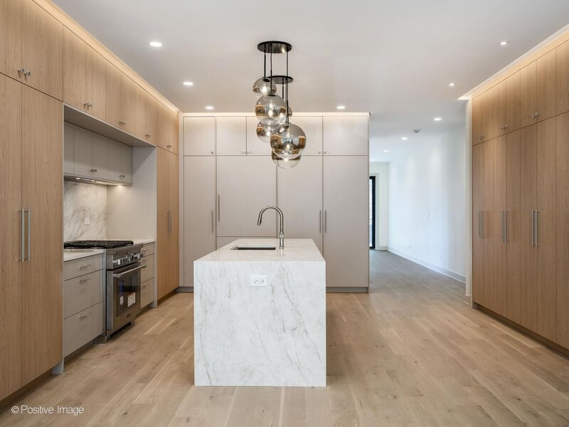 1951 W Dickens Avenue Chicago IL 60614