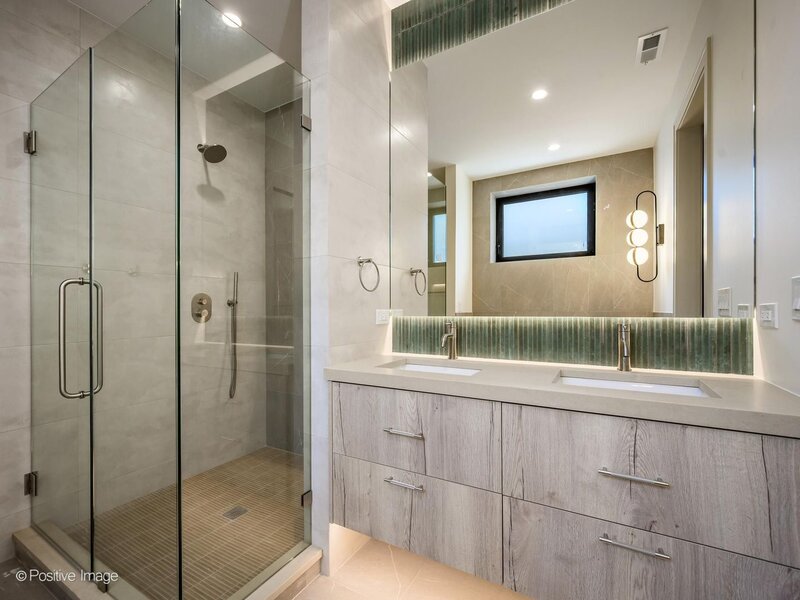 1951 W Dickens Avenue Chicago IL 60614