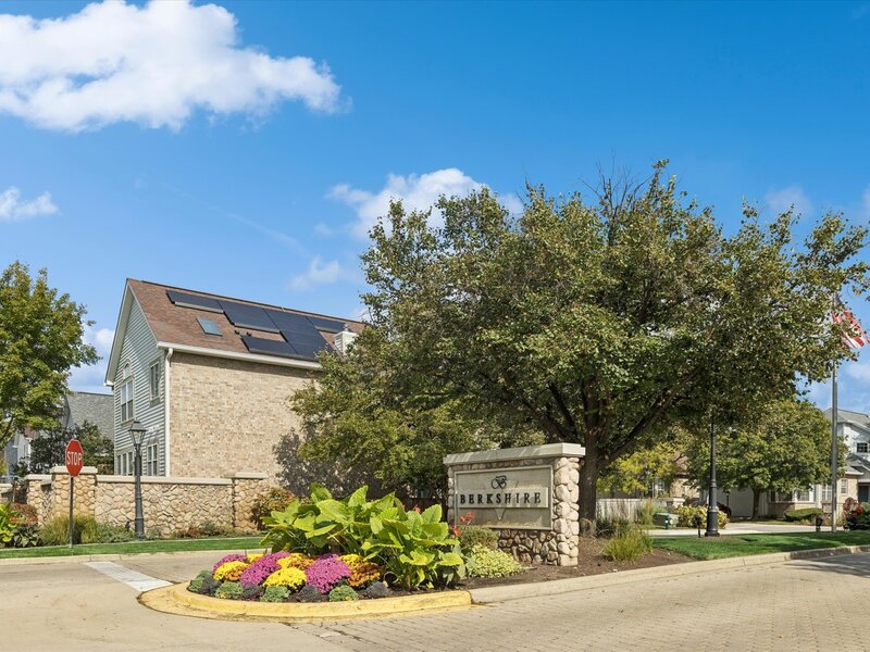 1618 Astor Avenue Oakbrook Terrace IL 60181
