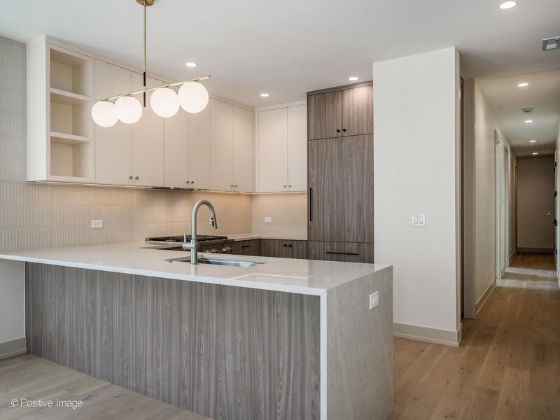 1951 W Dickens Avenue Chicago IL 60614