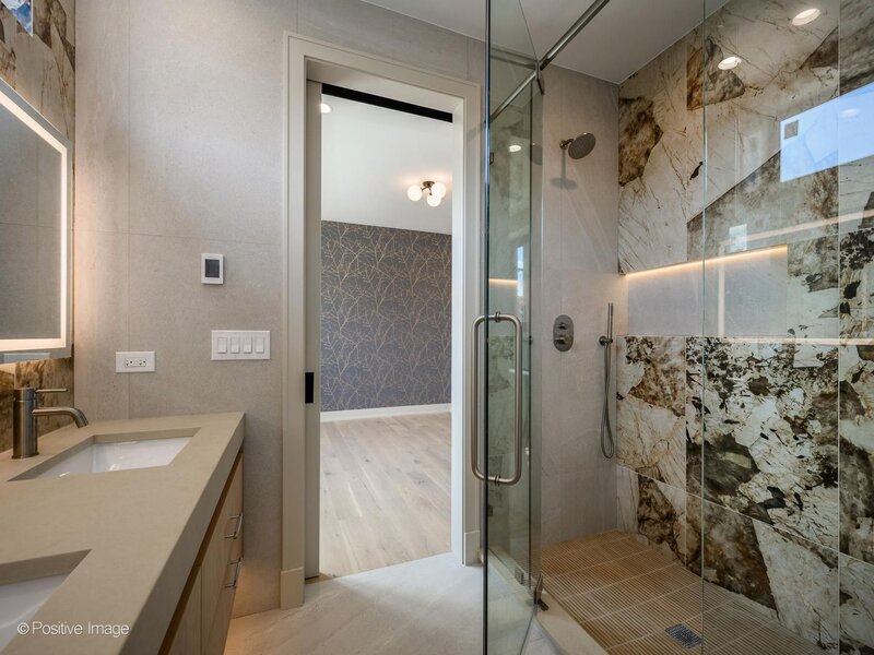 1951 W Dickens Avenue Chicago IL 60614