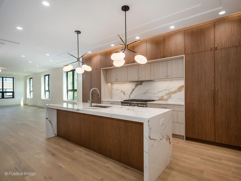1951 W Dickens Avenue Chicago IL 60614