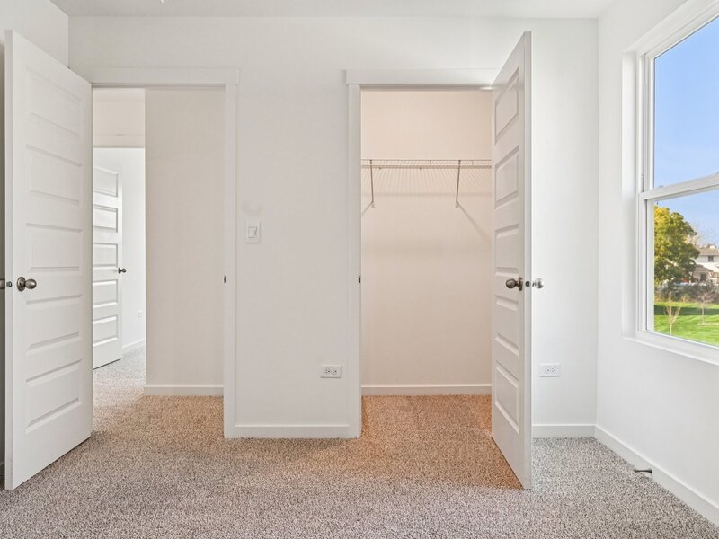 989 Emerald Drive Montgomery IL 60538