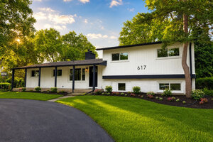 Photo of 617 S Busse Road Mount Prospect IL 60056