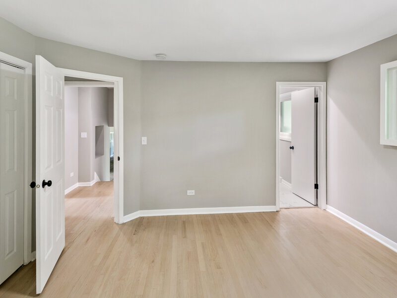 617 S Busse Road Mount Prospect IL 60056