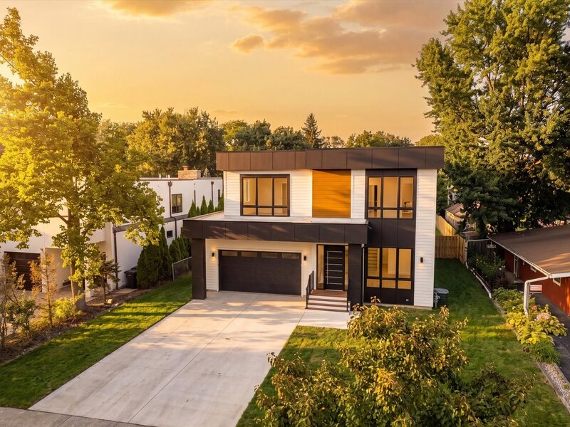 4708 Laurel Avenue Glenview IL 60025