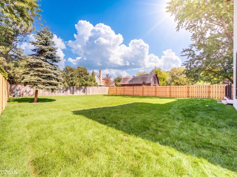 4708 Laurel Avenue Glenview IL 60025