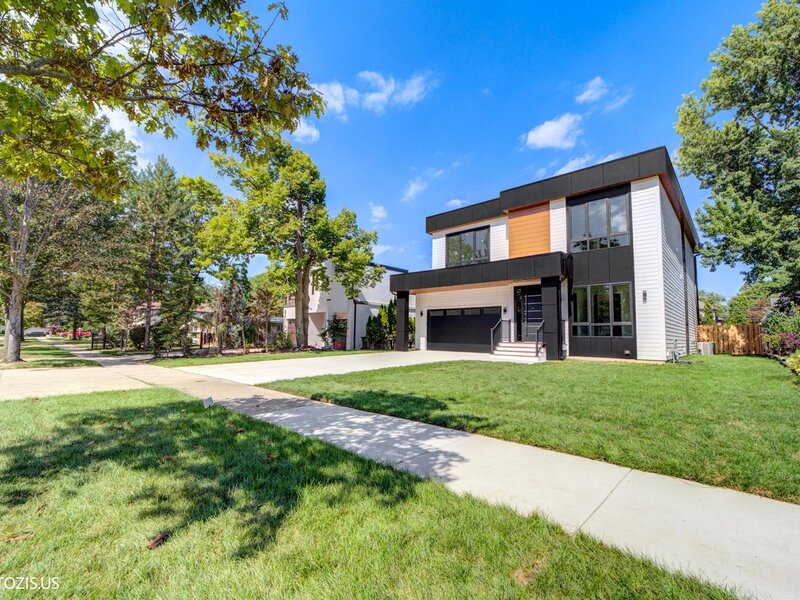 4708 Laurel Avenue Glenview IL 60025