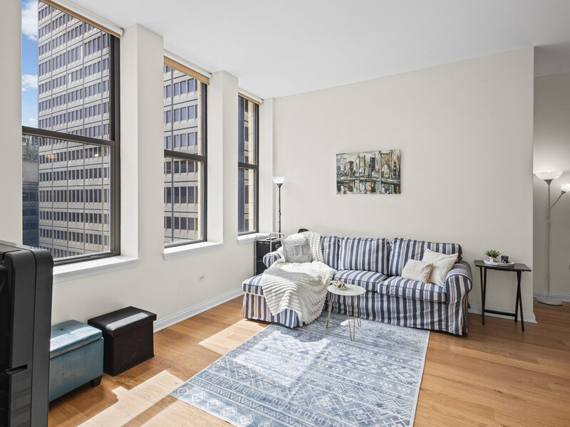 8 W Monroe Street Chicago IL 60603