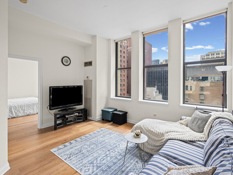 8 W Monroe Street Chicago IL 60603