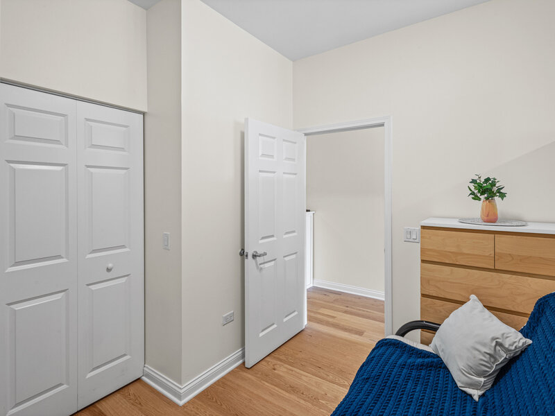 8 W Monroe Street Chicago IL 60603