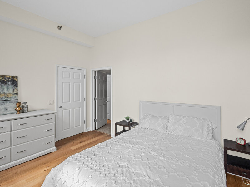 8 W Monroe Street Chicago IL 60603