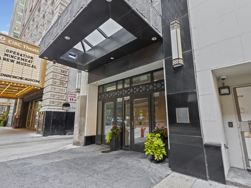8 W Monroe Street Chicago IL 60603