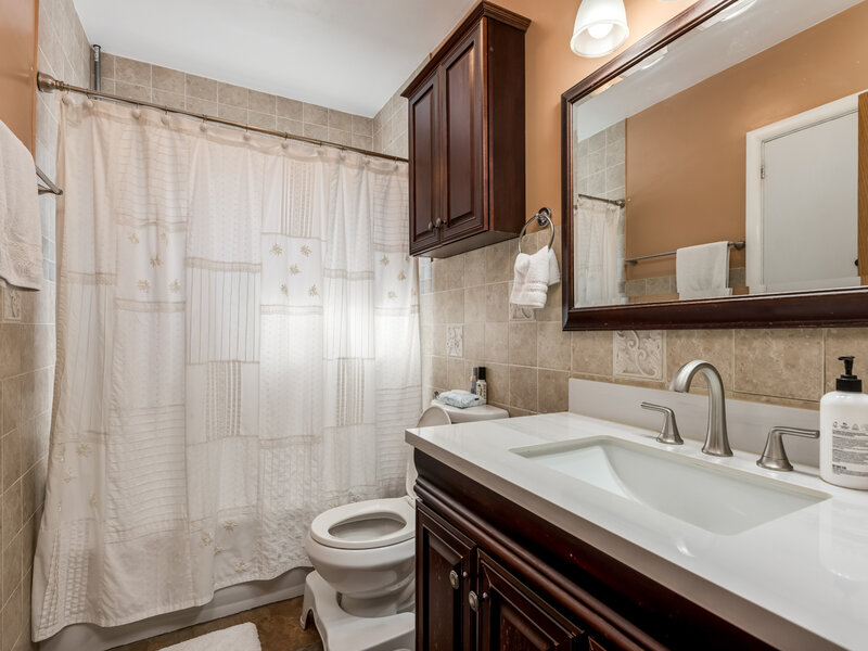 6542 N Kenneth Avenue Lincolnwood IL 60712
