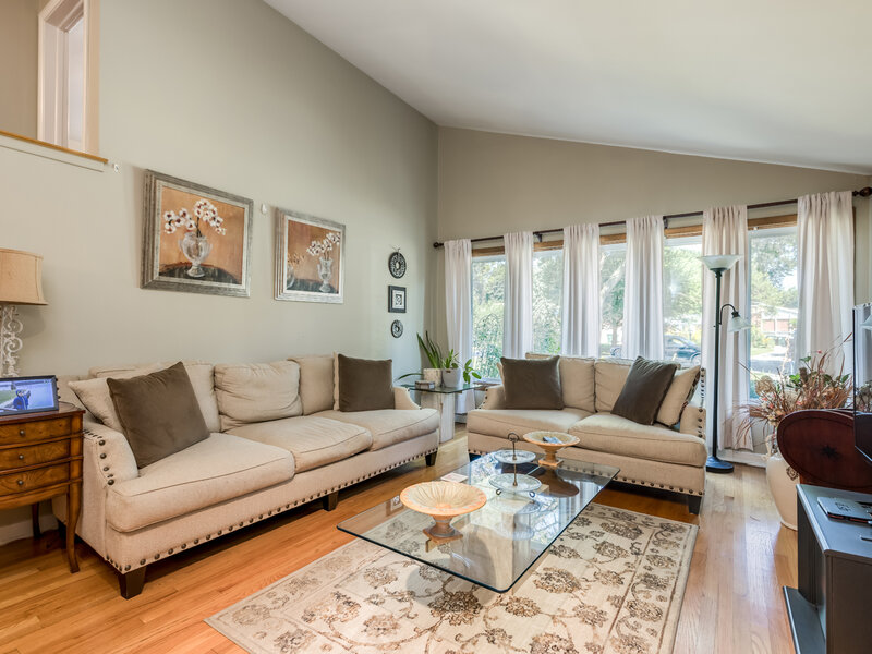 6542 N Kenneth Avenue Lincolnwood IL 60712