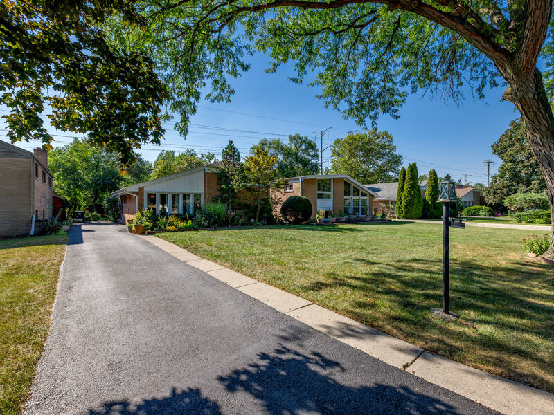 6542 N Kenneth Avenue Lincolnwood IL 60712