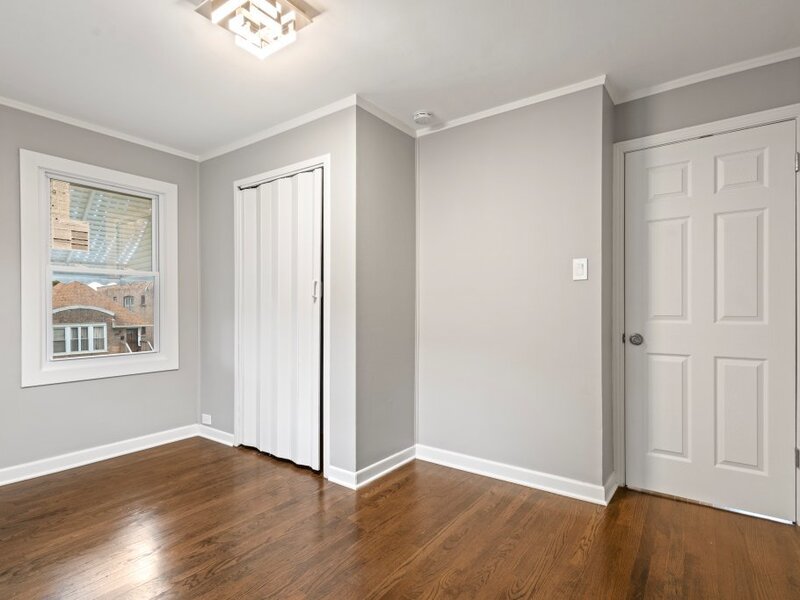 10231 S Rhodes Avenue Chicago IL 60628