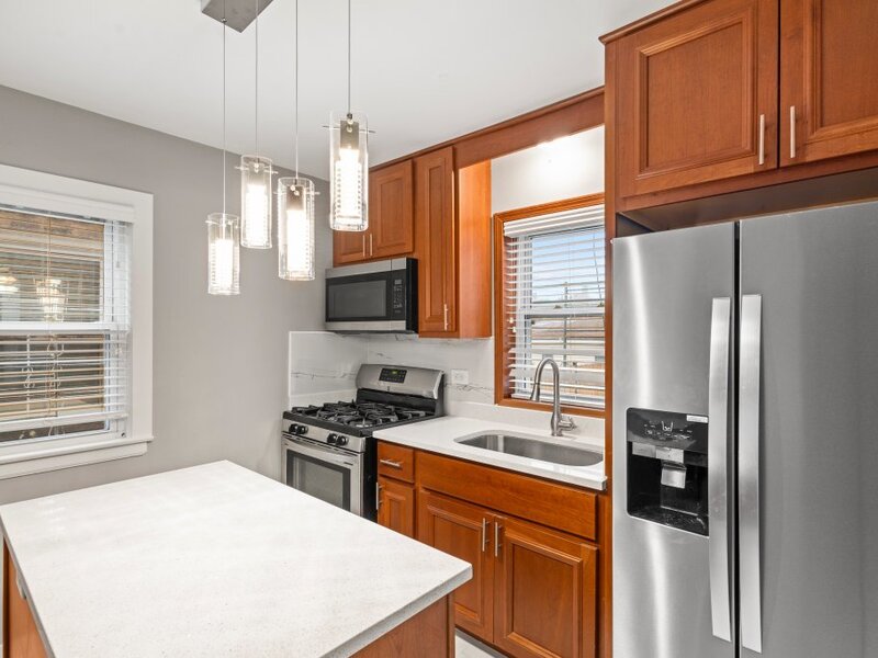 10231 S Rhodes Avenue Chicago IL 60628