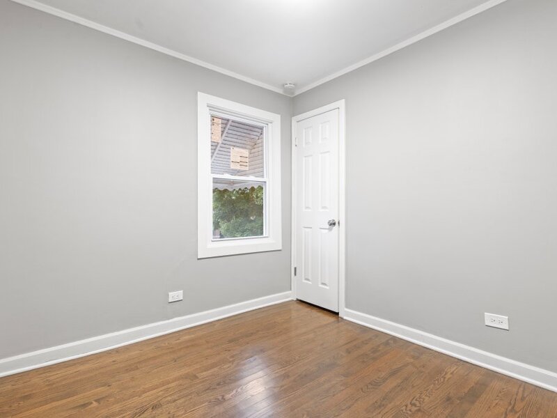 10231 S Rhodes Avenue Chicago IL 60628