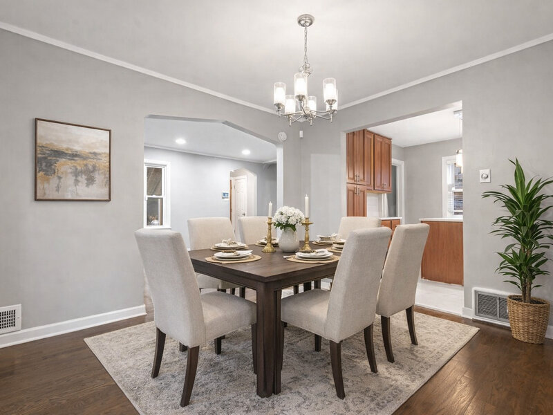 10231 S Rhodes Avenue Chicago IL 60628