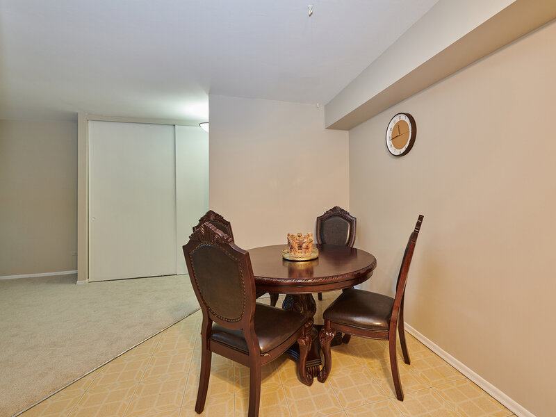 8541 Lotus Avenue Skokie IL 60077