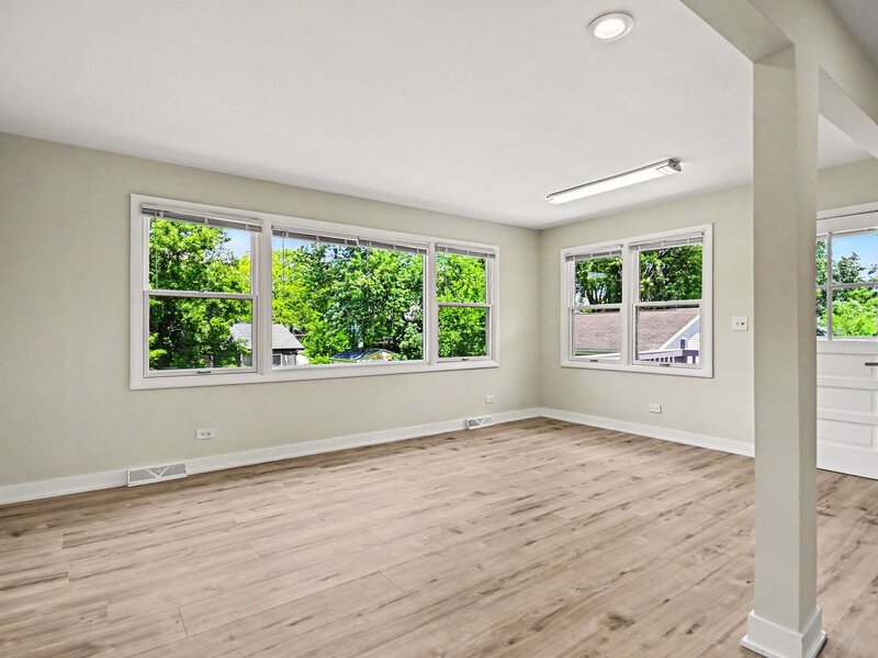 1312 W Oakmont Road Hoffman Estates IL 60169