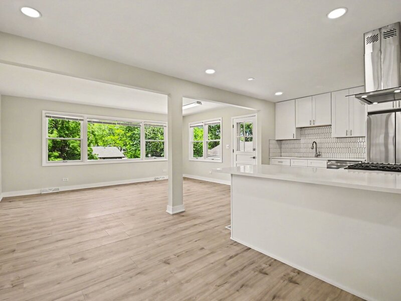 1312 W Oakmont Road Hoffman Estates IL 60169