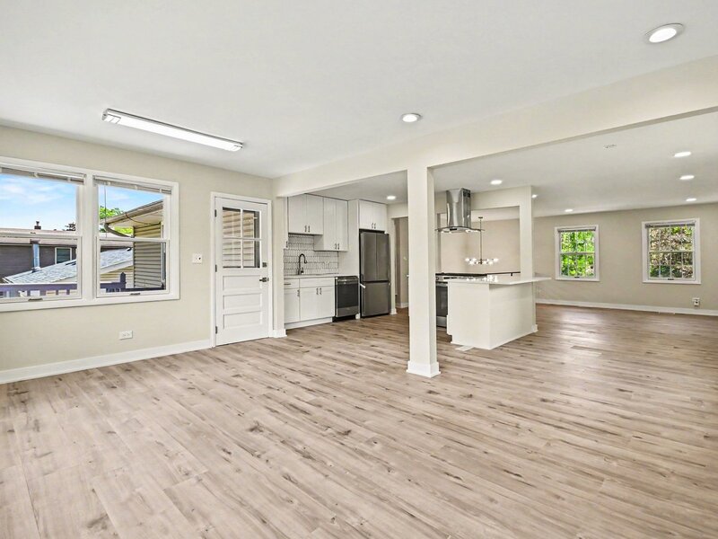 1312 W Oakmont Road Hoffman Estates IL 60169
