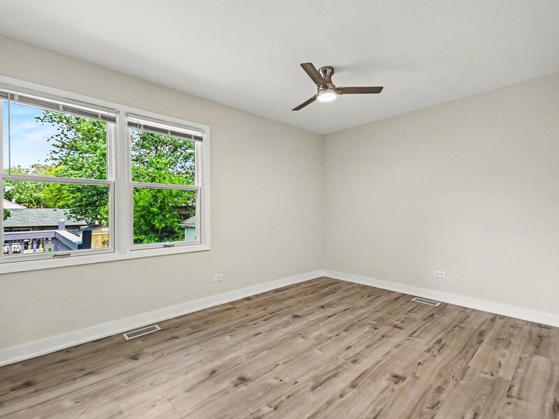 1312 W Oakmont Road Hoffman Estates IL 60169