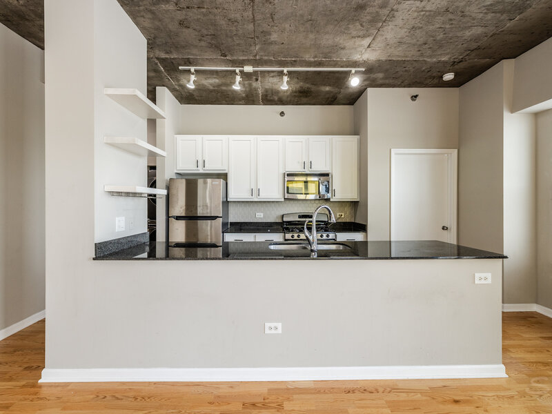 1122 W Catalpa Avenue Chicago IL 60640