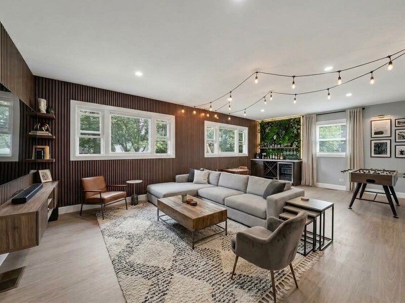 12432 S State Street Chicago IL 60628