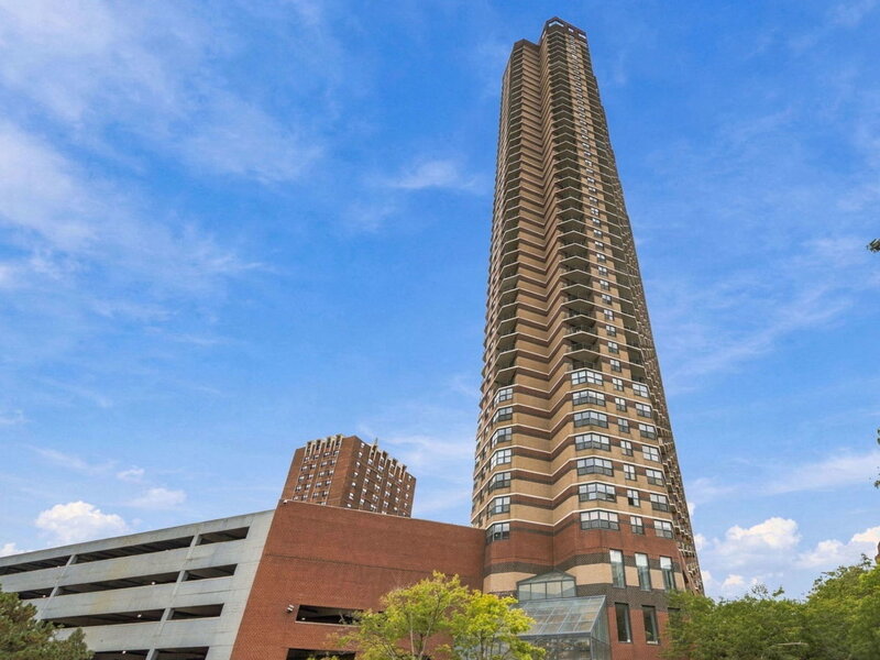 3660 N Lake Shore Drive Chicago IL 60613