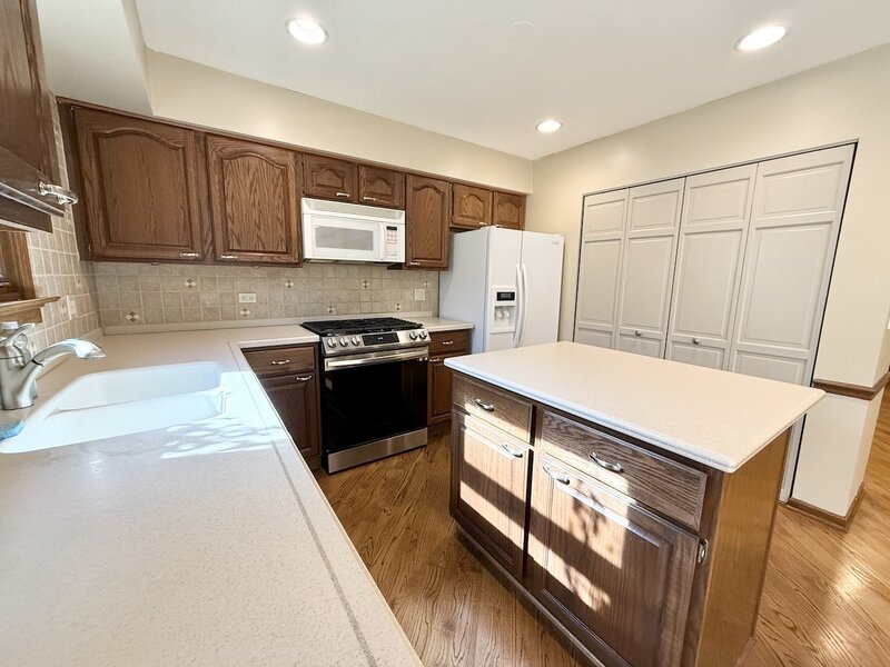 879 N Auburn Woods Drive Palatine IL 60067