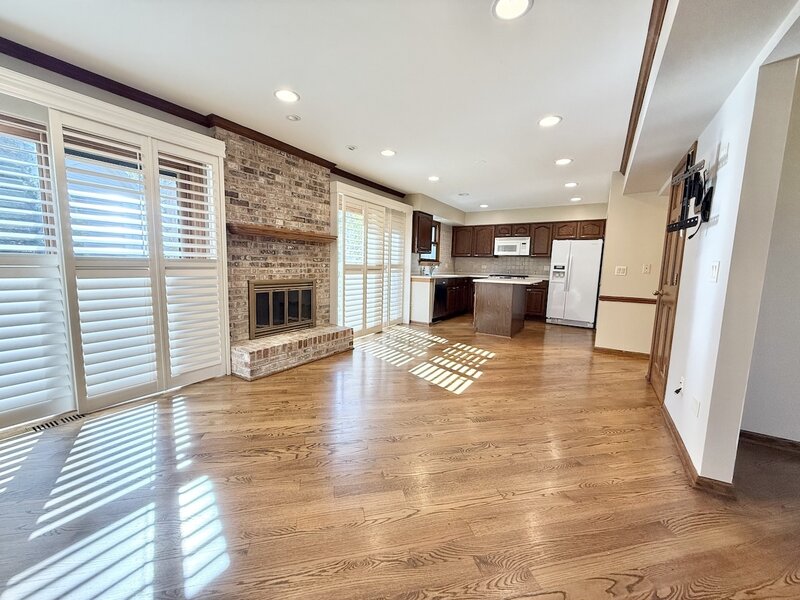 879 N Auburn Woods Drive Palatine IL 60067