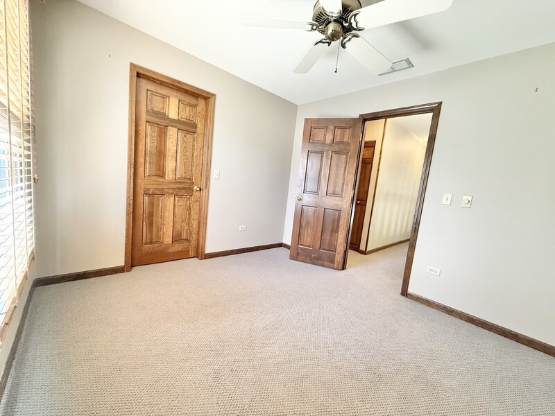 879 N Auburn Woods Drive Palatine IL 60067